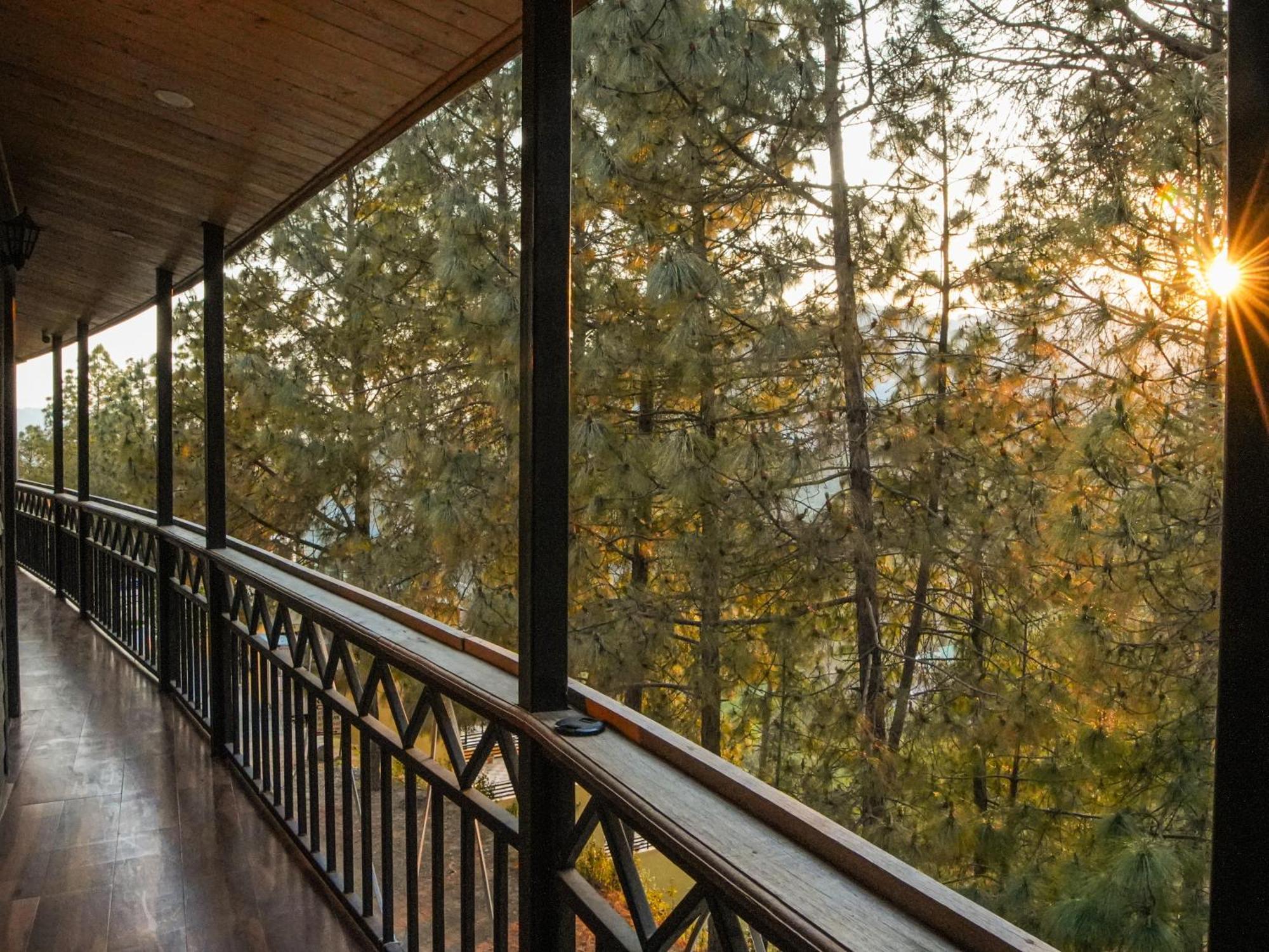 Thehimalayanliving Whistling Pines Hotel Mukteshwar Ngoại thất bức ảnh
