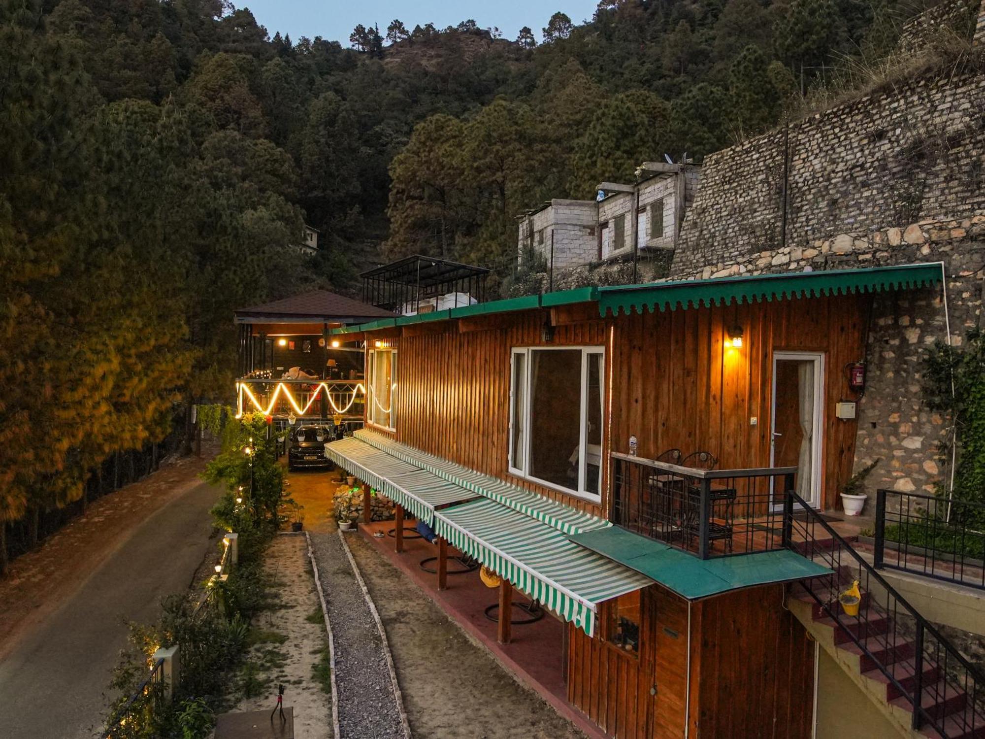 Thehimalayanliving Whistling Pines Hotel Mukteshwar Ngoại thất bức ảnh